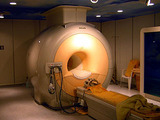 300px-Modern_3T_MRI